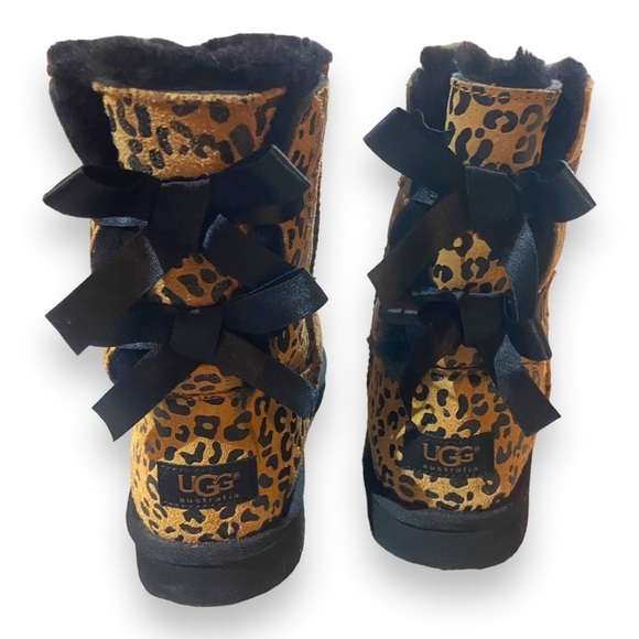 Ugg boots Bailey bow leopard print Sz 5 - Picture 2 of 6